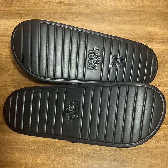 Karl Lagerfeld Pool Slides - Picture 8 of 8